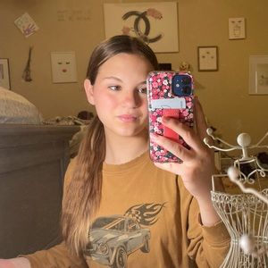 Meet your Posher, Logan